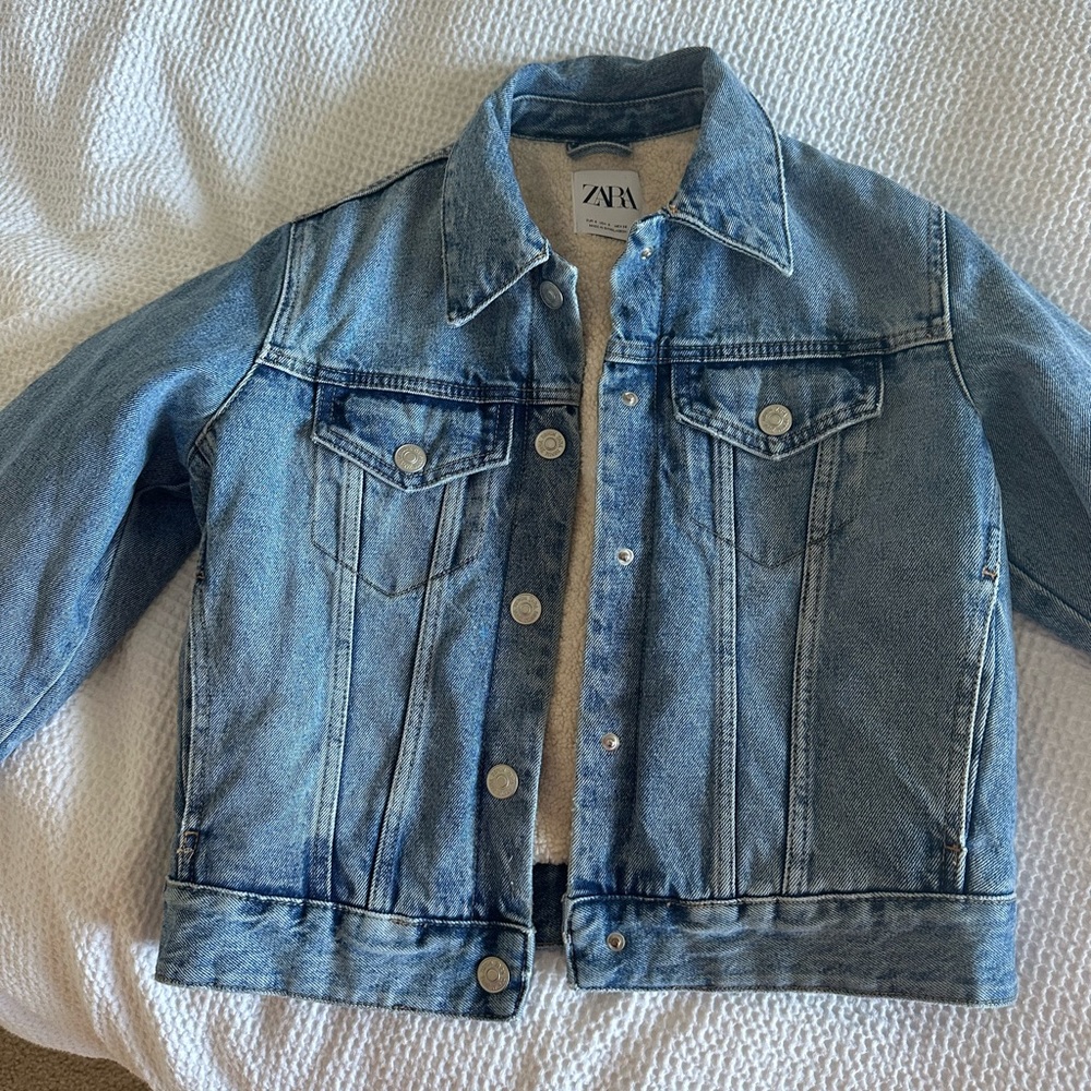 ZARA CROPPED JEAN JACKET